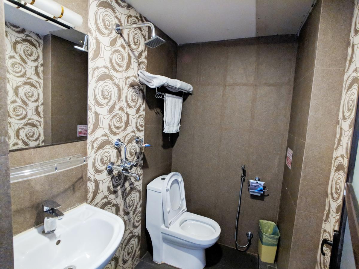 森林湖背包客酒店 博卡拉 外观 照片